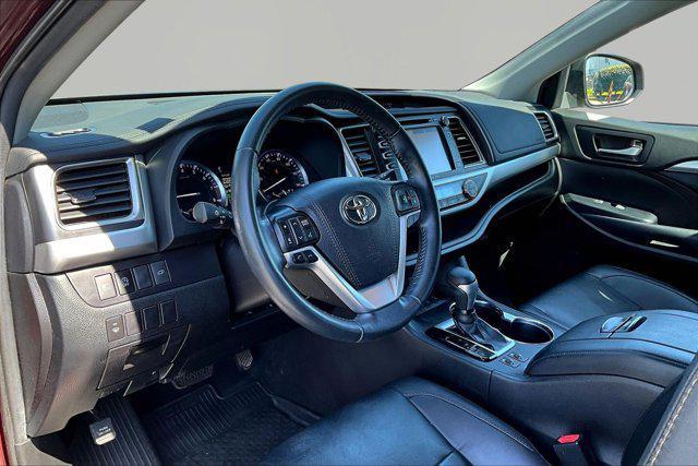 used 2019 Toyota Highlander car, priced at $28,552