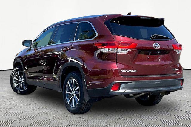 used 2019 Toyota Highlander car, priced at $28,552