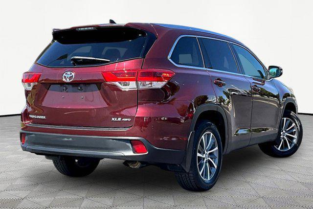 used 2019 Toyota Highlander car, priced at $28,552