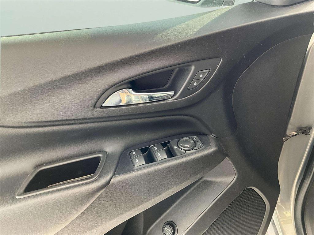 used 2018 Chevrolet Equinox car, priced at $9,999