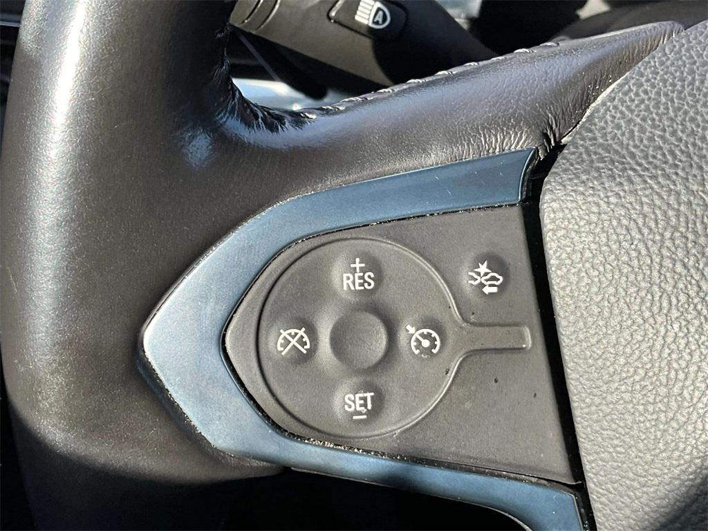 used 2022 Chevrolet Traverse car, priced at $19,999