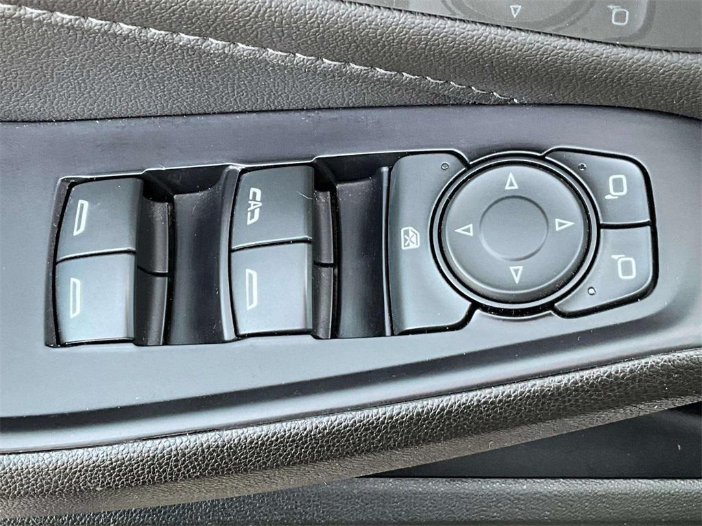 used 2022 Chevrolet Traverse car, priced at $19,999