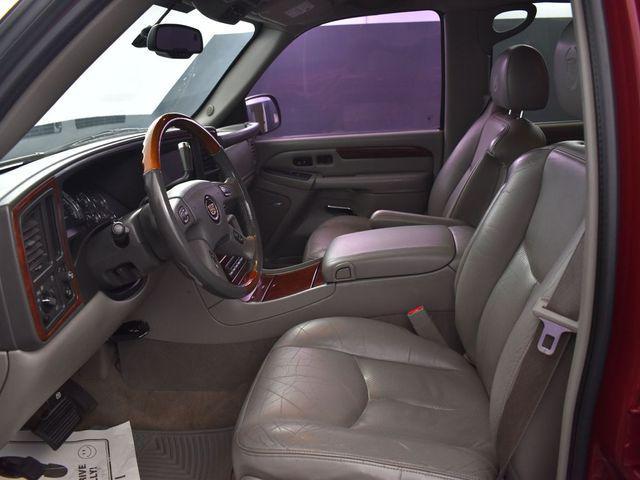 used 2006 Cadillac Escalade ESV car, priced at $9,477