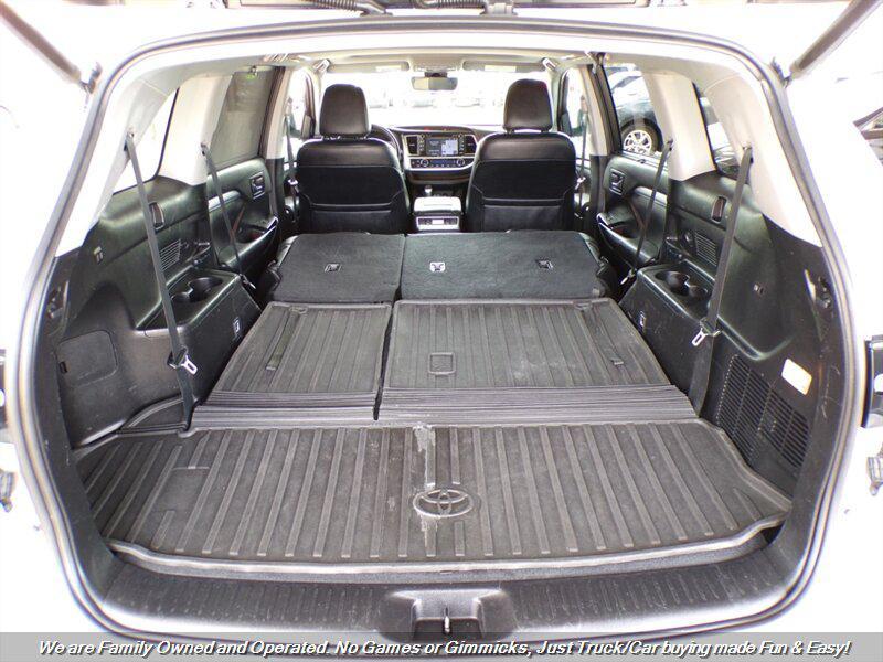 used 2019 Toyota Highlander car, priced at $22,995