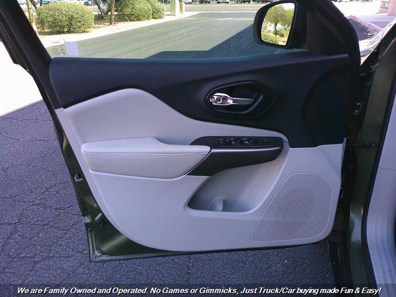 used 2021 Jeep Cherokee car, priced at $15,995