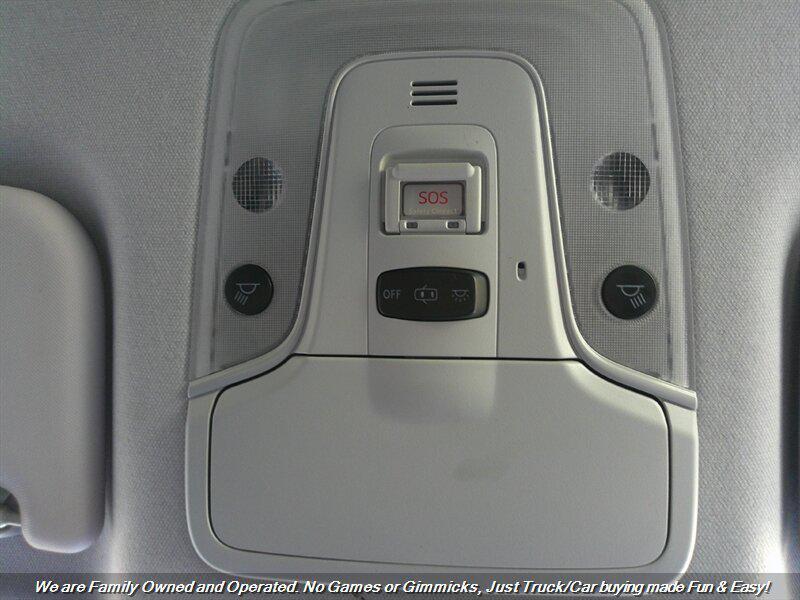 2018 Blizzard Pearl Toyota Prius