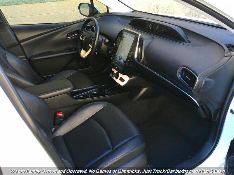 2018 Blizzard Pearl Toyota Prius