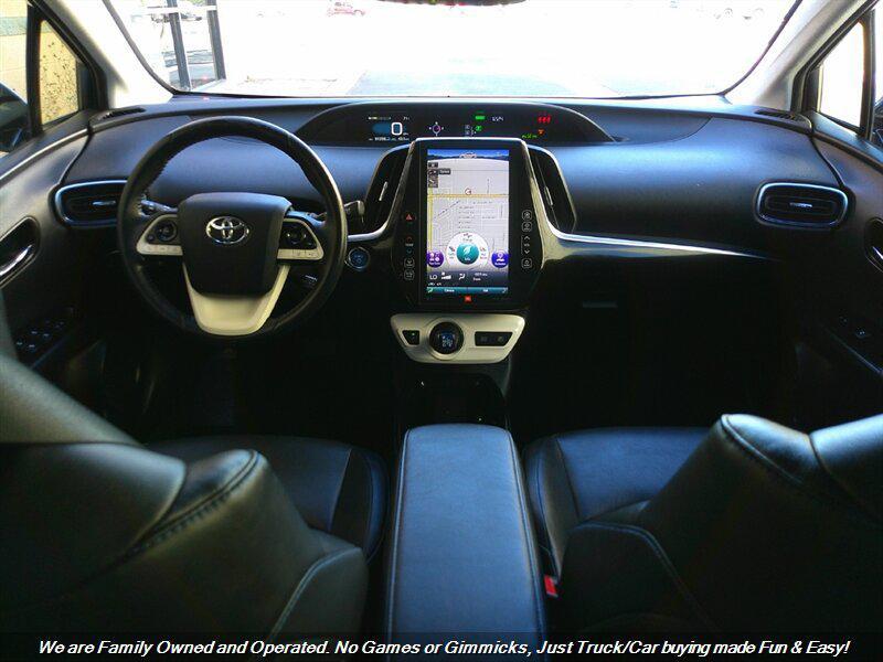 2018 Blizzard Pearl Toyota Prius