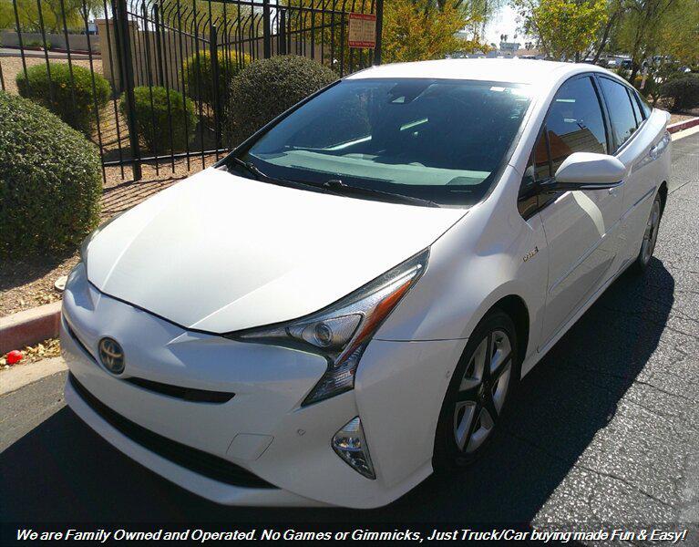 2018 Blizzard Pearl Toyota Prius