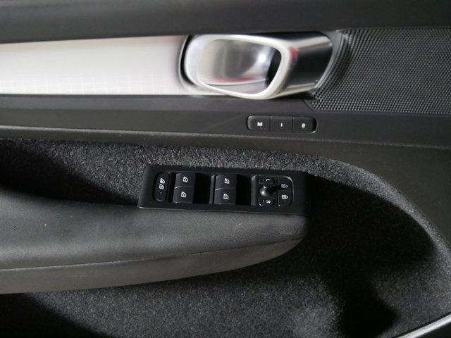 used 2021 Volvo XC40 car, priced at $23,998