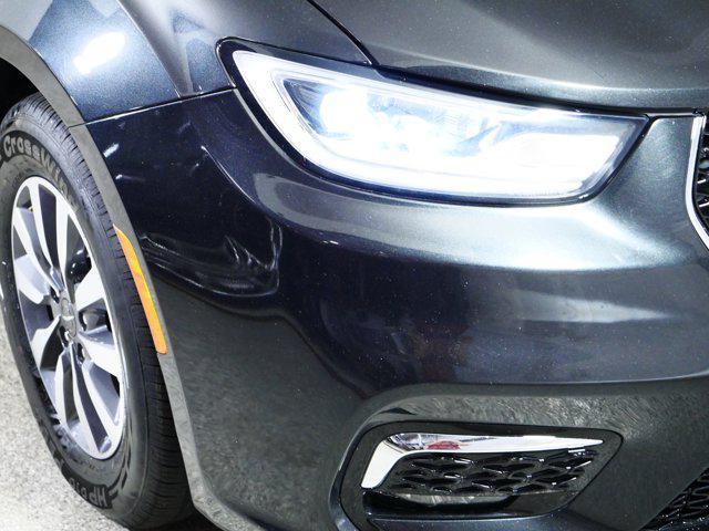 used 2023 Chrysler Pacifica Hybrid car, priced at $24,848