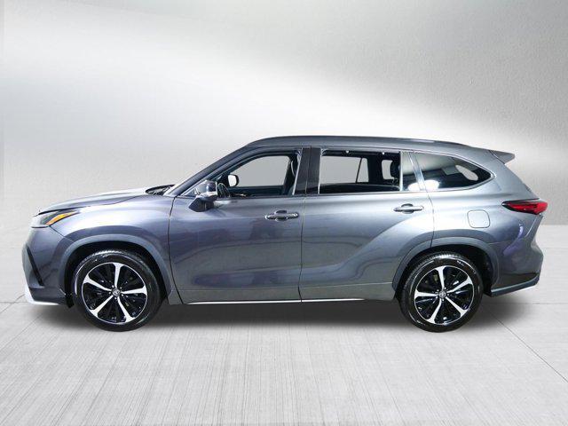 used 2021 Toyota Highlander car, priced at $29,348