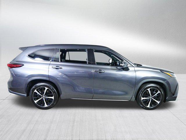 used 2021 Toyota Highlander car, priced at $29,348