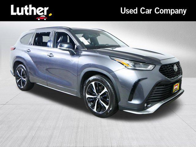 used 2021 Toyota Highlander car, priced at $29,348