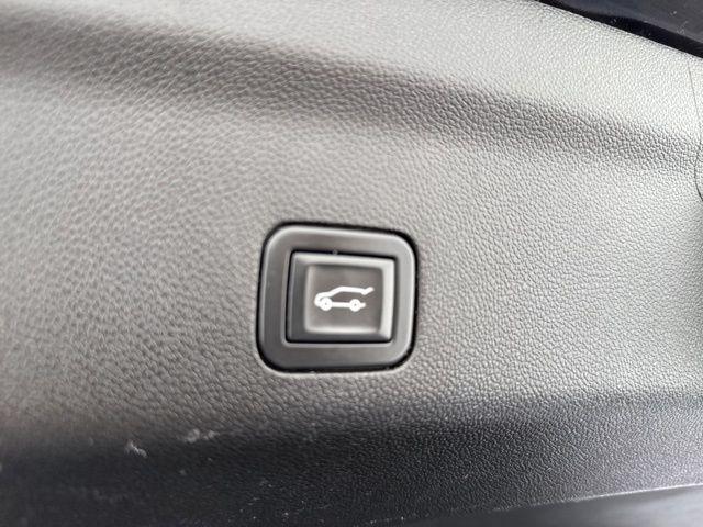 used 2023 GMC Yukon XL car, priced at $60,575
