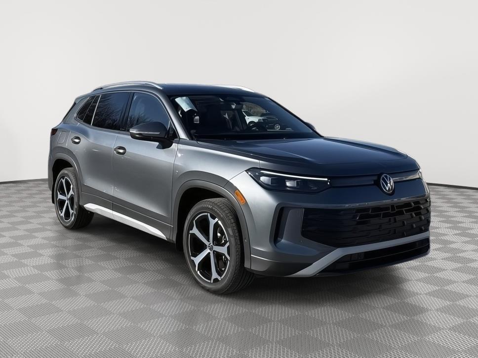 new 2025 Volkswagen Tiguan car, priced at $32,176