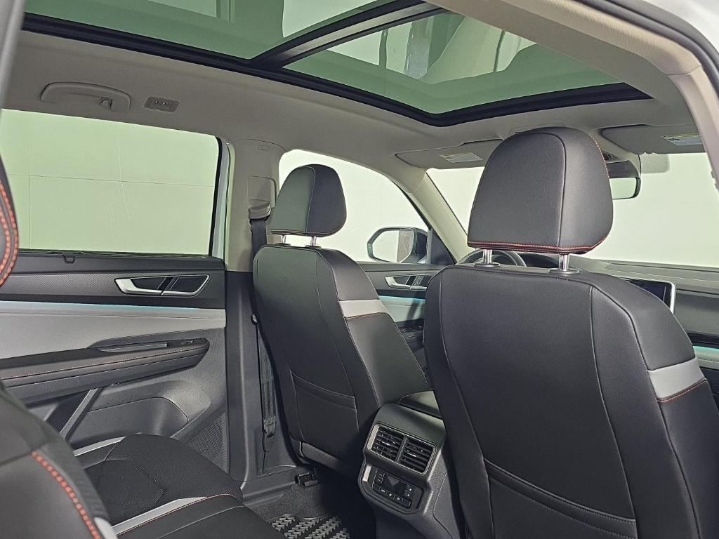 used 2026 Volkswagen Atlas car, priced at $48,264