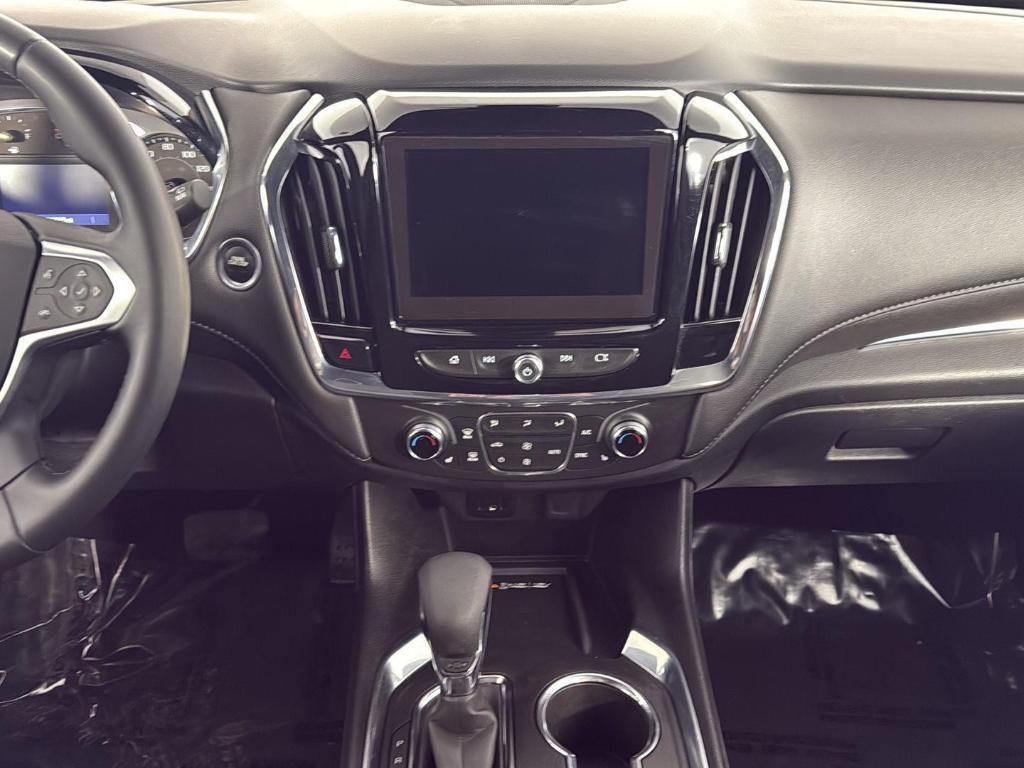 used 2023 Chevrolet Traverse car, priced at $32,997