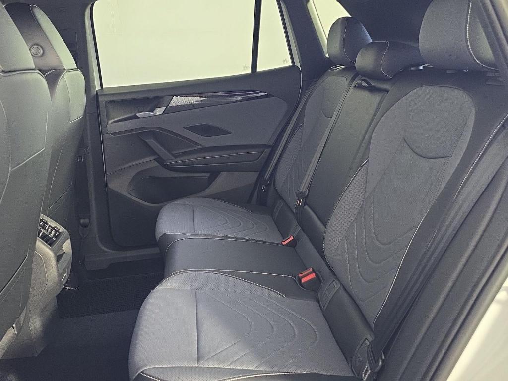 new 2026 Volkswagen Tiguan car, priced at $37,670