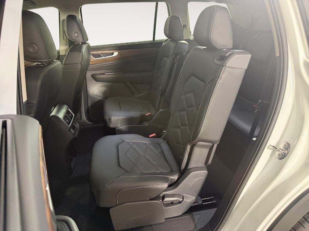 new 2026 Volkswagen Atlas car, priced at $43,720