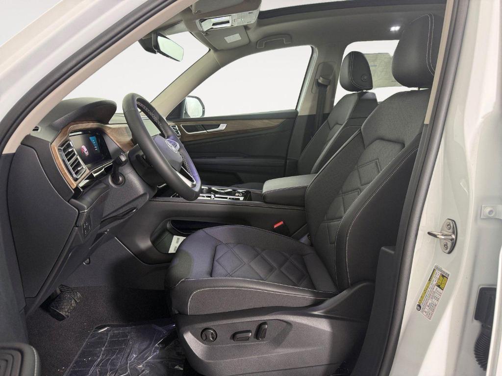 new 2026 Volkswagen Atlas car, priced at $43,720