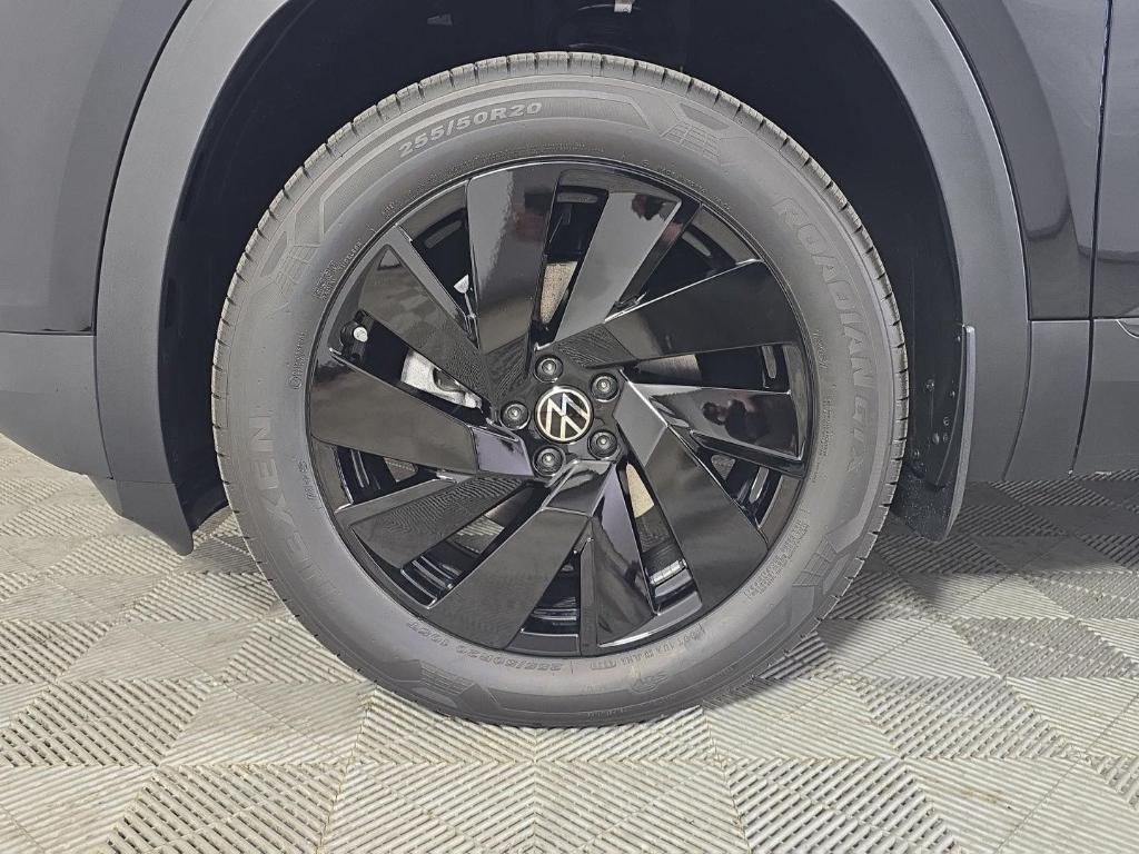 new 2026 Volkswagen Atlas car, priced at $43,351