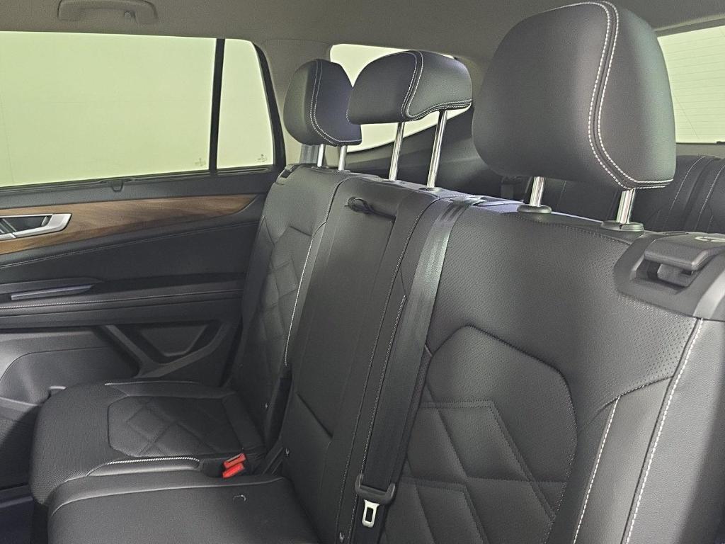 new 2026 Volkswagen Atlas car, priced at $43,351