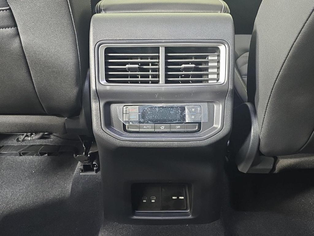 new 2026 Volkswagen Atlas car, priced at $43,351