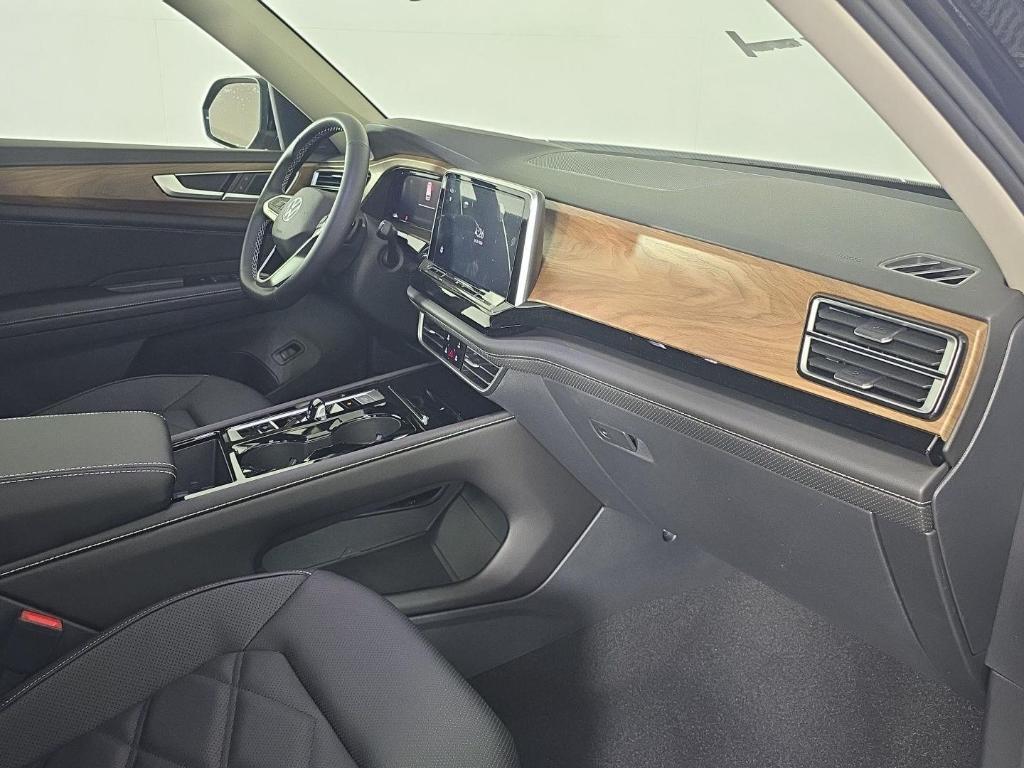 new 2026 Volkswagen Atlas car, priced at $43,351