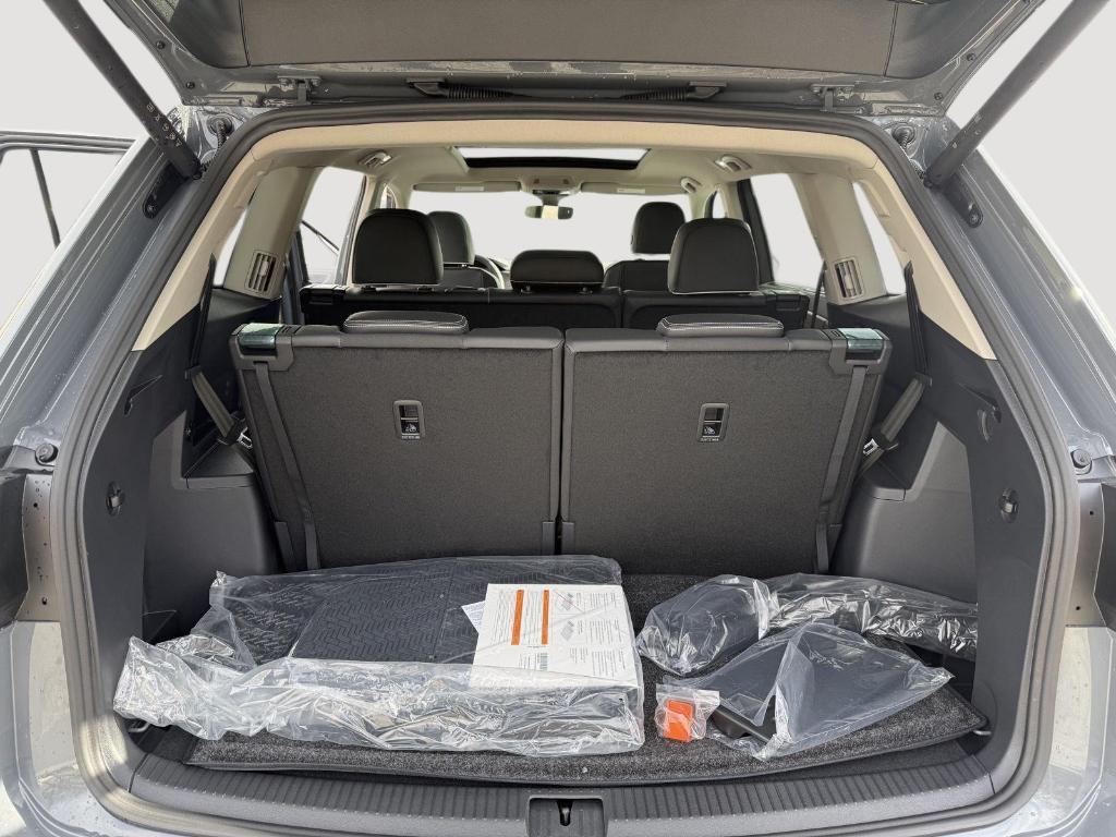 new 2026 Volkswagen Atlas car, priced at $52,118