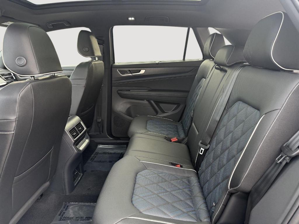 new 2026 Volkswagen Atlas Cross Sport car, priced at $52,406