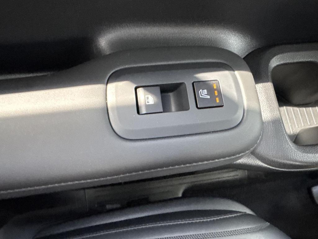 used 2025 Hyundai SANTA FE HEV car, priced at $43,557