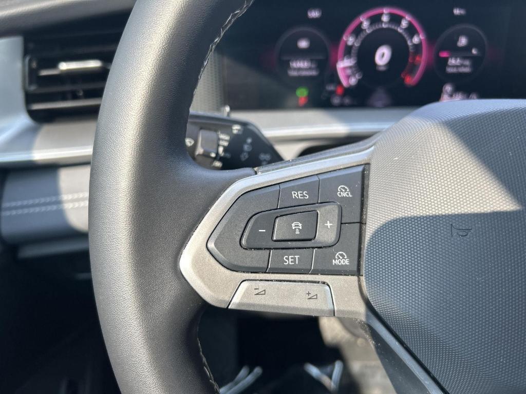 used 2025 Volkswagen Tiguan car, priced at $30,000