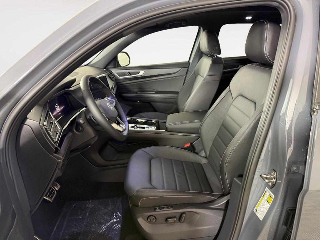 new 2026 Volkswagen Atlas Cross Sport car, priced at $48,446