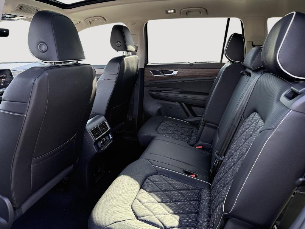 new 2026 Volkswagen Atlas car, priced at $52,118