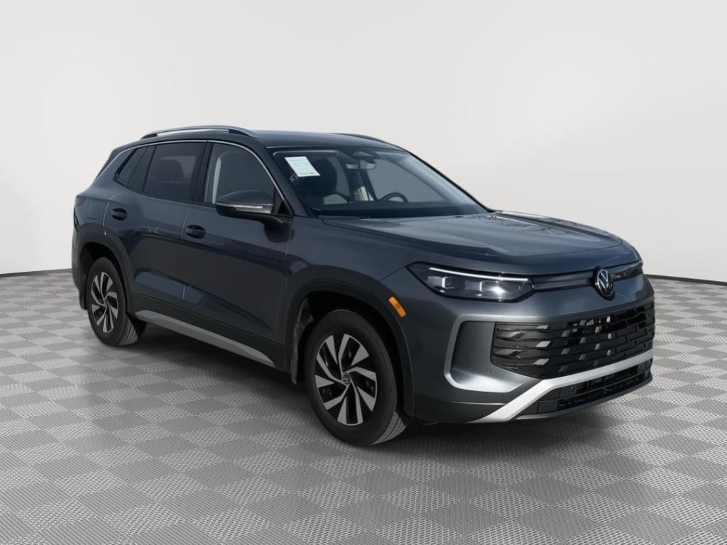 new 2026 Volkswagen Tiguan car, priced at $32,906