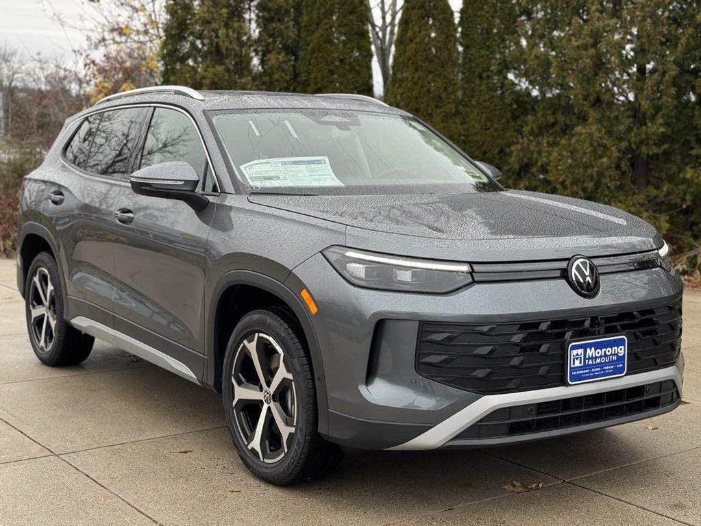 new 2025 Volkswagen Tiguan car, priced at $37,982