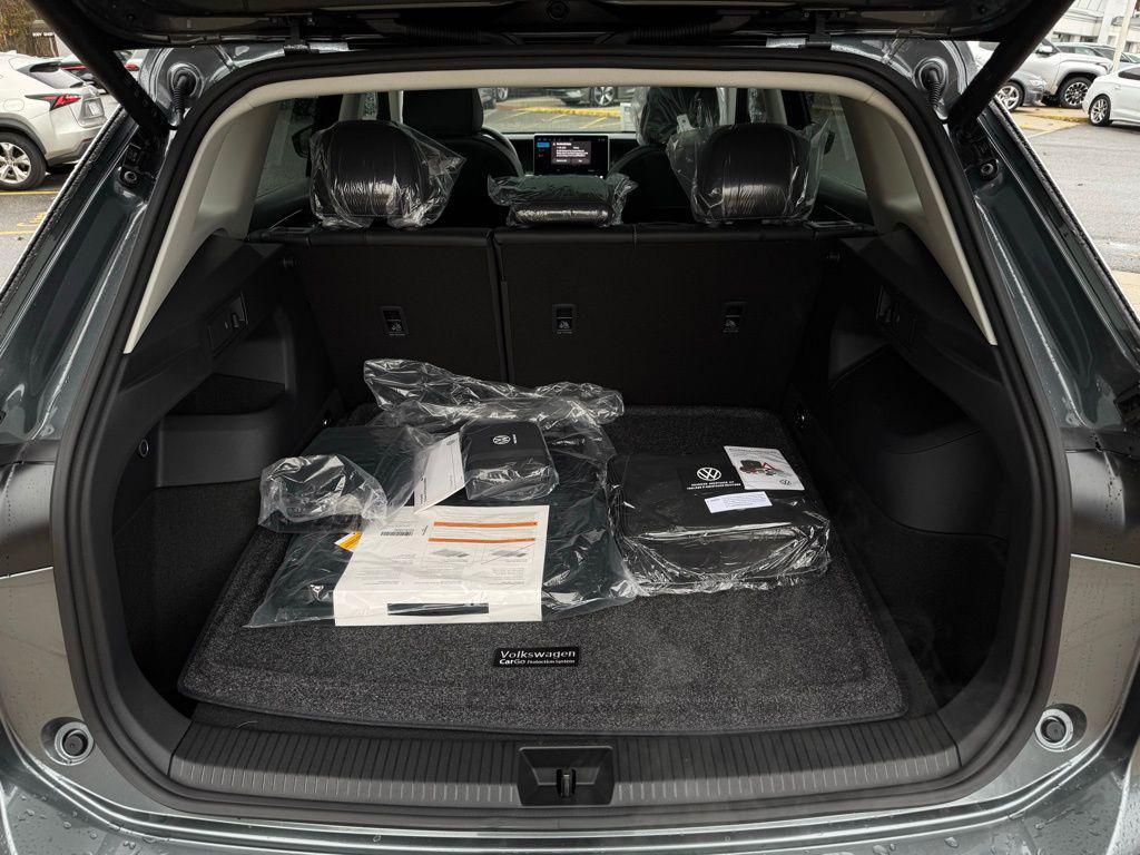 new 2025 Volkswagen Tiguan car, priced at $37,982