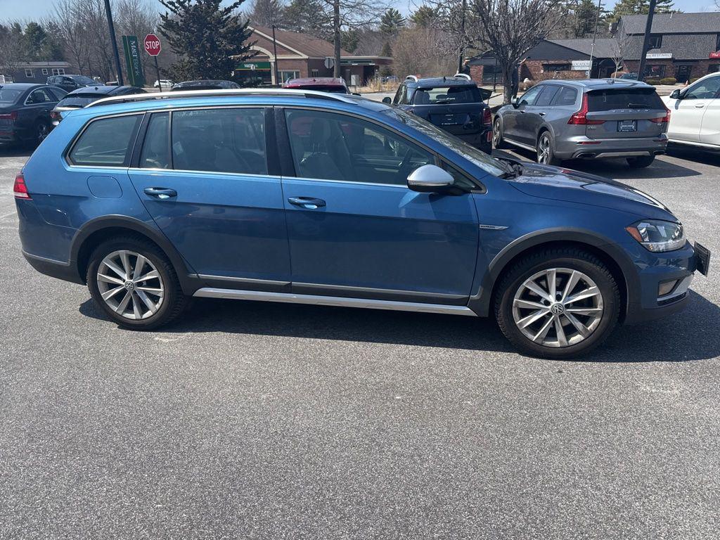 used 2019 Volkswagen Golf Alltrack car, priced at $20,465