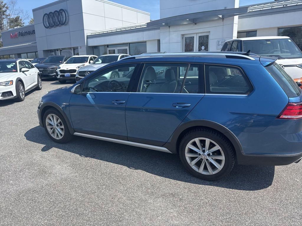used 2019 Volkswagen Golf Alltrack car, priced at $20,465