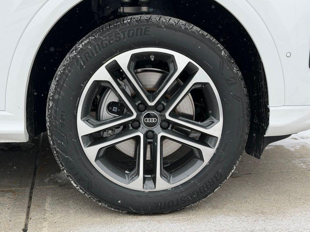 new 2025 Audi Q5 car, priced at $56,055