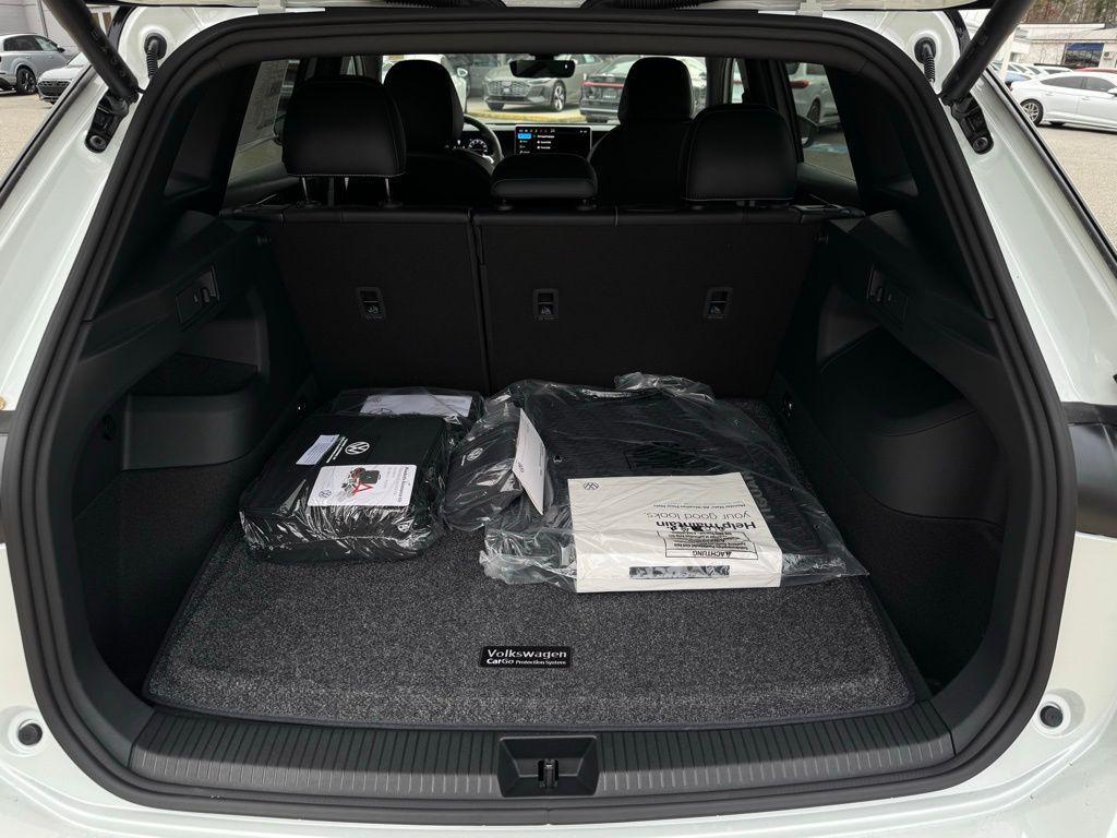 new 2026 Volkswagen Tiguan car, priced at $42,187