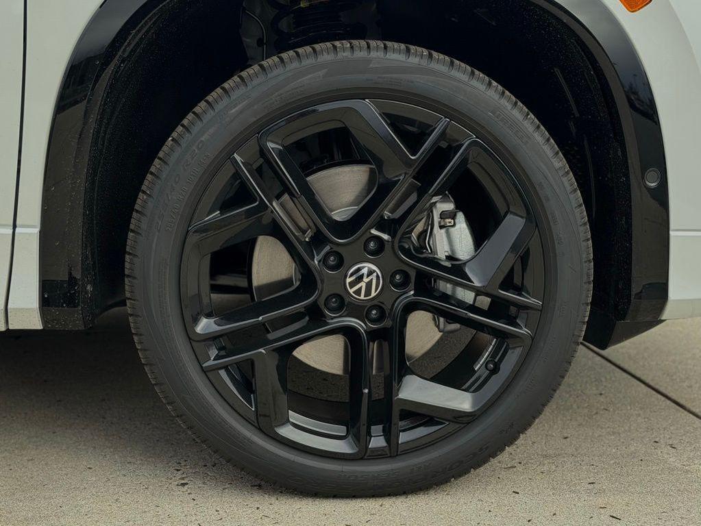 new 2026 Volkswagen Tiguan car, priced at $42,187