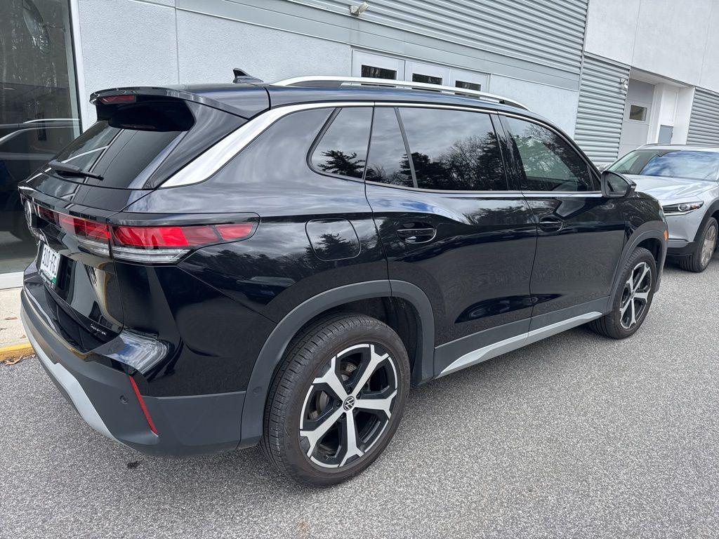 used 2025 Volkswagen Tiguan car, priced at $33,317
