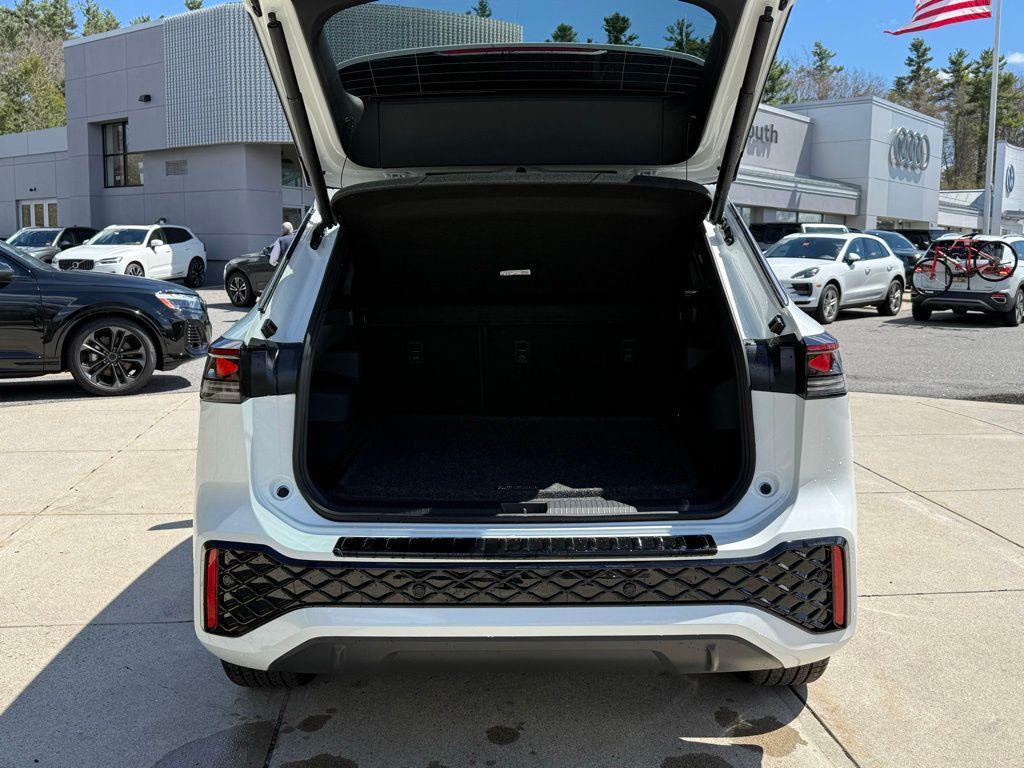 new 2026 Volkswagen Tiguan car, priced at $46,002
