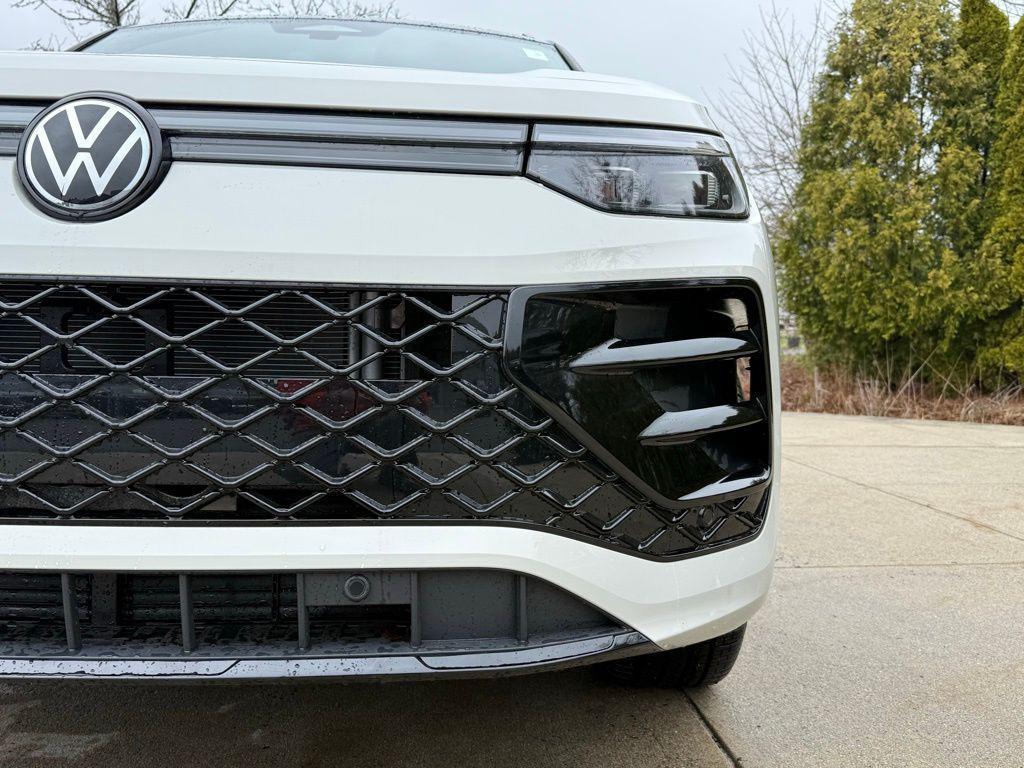 new 2026 Volkswagen Tiguan car, priced at $41,427