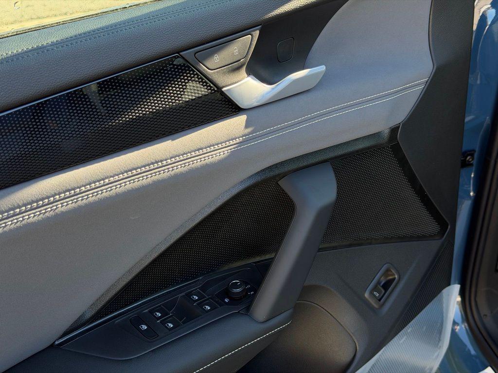 new 2026 Volkswagen Tiguan car, priced at $38,642