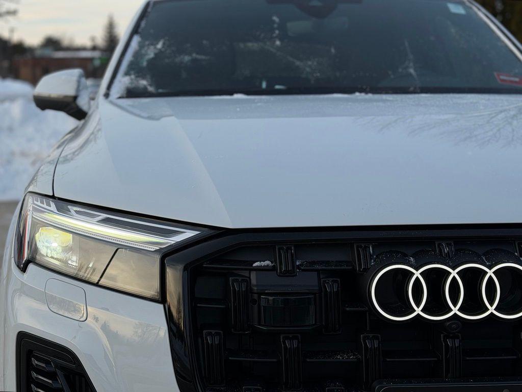 new 2026 Audi Q7 car, priced at $78,495