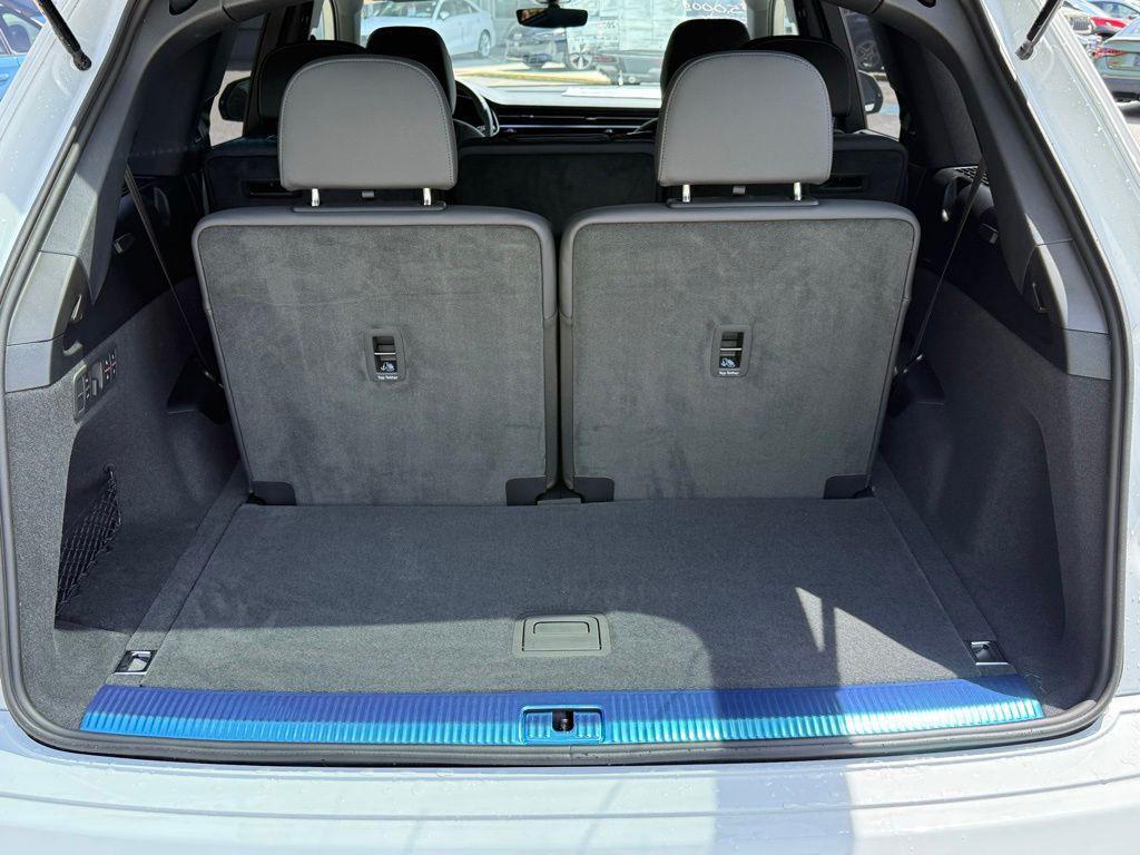 new 2026 Audi Q7 car, priced at $79,195