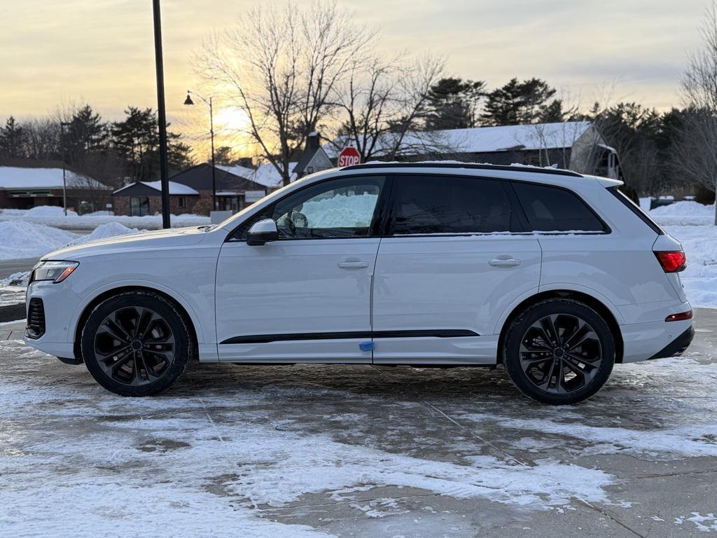 new 2026 Audi Q7 car, priced at $78,495